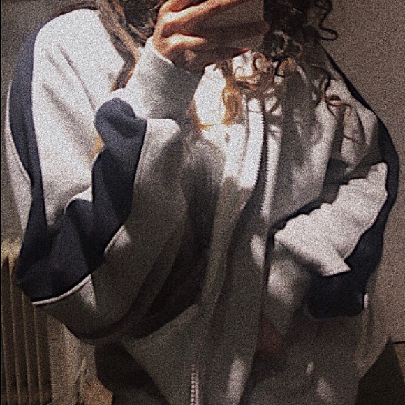 Oversized zip up grey hoodie - Picture 8 of 15